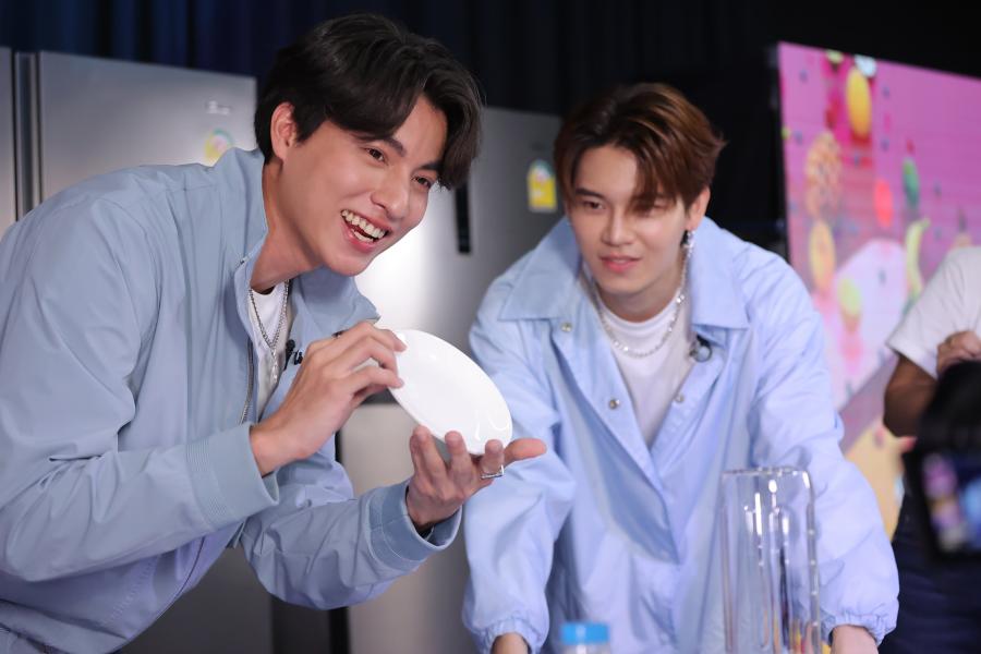 ศึกแห่งศักดิ์ศรี “กลัฟ” คณาวุฒิ ปะทะ “หยิ่น” อานันท์ ชิงตำแหน่ง “จ้าวสังเวียนนักกิน” ในกิจกรรมไลฟ์สุดพิเศษ “Gulf x Yin กินยับ” โดย Candy Thailand ศึกแห่งศักดิ์ศรี “กลัฟ” คณาวุฒิ ปะทะ “หยิ่น” อานันท์ ชิงตำแหน่ง “จ้าวสังเวียนนักกิน” ในกิจกรรมไลฟ์สุดพิเศษ “Gulf x Yin กินยับ” โดย Candy Thailand