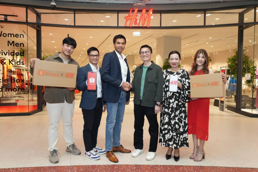 H&M และ ช้อปปี้ (Shopee) ฉลองเปิดตัวออฟฟิเชียลสโตร์ครั้งแรกบนอีคอมเมิร์ซในประเทศไทย ผ่านแคมเปญพิเศษ H&M x Shopee Super Brand Day Grand Launch ดีเดย์ 26 ตุลาคมนี้ พร้อมแทกทีม ไก่ตั๊ก - ม.ล. ปวันสวัสดิ์ สวัสดิวัตน์ และแนตตี้ - ภีมนิดา อุตสาหจิต ชวนแฟชั่นนิสต้าชาวไทยร่วมเปิดประสบการณ์แฟชั่นระดับโลกสุดเอ็กซ์คลูซีฟ H&M และ ช้อปปี้ (Shopee) ฉลองเปิดตัวออฟฟิเชียลสโตร์ครั้งแรกบนอีคอมเมิร์ซในประเทศไทย ผ่านแคมเปญพิเศษ H&M x Shopee Super Brand Day Grand Launch ดีเดย์ 26 ตุลาคมนี้ พร้อมแทกทีม ไก่ตั๊ก - ม.ล. ปวันสวัสดิ์ สวัสดิวัตน์ และแนตตี้ - ภีมนิดา อุตสาหจิต ชวนแฟชั่นนิสต้าชาวไทยร่วมเปิดประสบการณ์แฟชั่นระดับโลกสุดเอ็กซ์คลูซีฟ