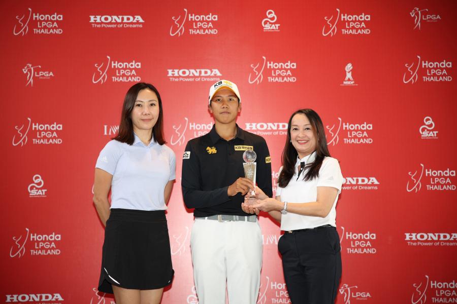 โปรซิม -ณัฐกฤตา คว้าตำแหน่งผู้ชนะ Honda LPGA Thailand 2023 National Qualifiers   รับสิทธิ์เข้าดวลวงสวิงกับนักกอล์ฟหญิงระดับโลก  ในการแข่งขัน Honda LPGA Thailand 2023 ชิงรางวัล 1.7 ล้านดอลลาร์