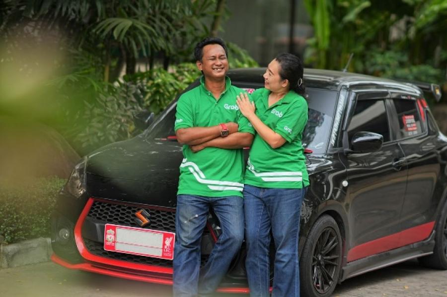 เปิดหัวใจ...สองคู่รักนักขับ (ฉบับแกร็บ)