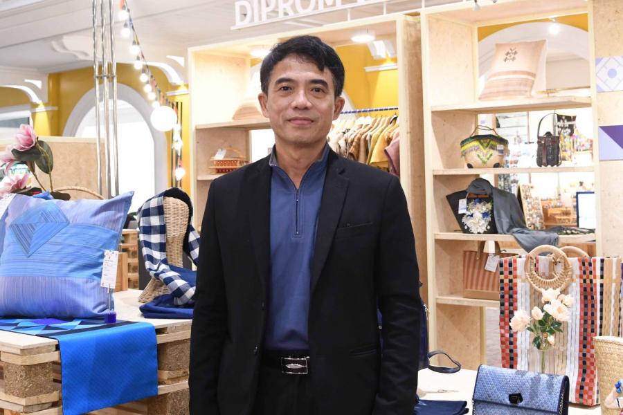 กรมส่งเสริมอุตสาหกรรม เดินหน้าจัดงาน “ทดสอบตลาดผลิตภัณฑ์จากผู้ประกอบการวิสาหกิจชุมชน DIPROM ไทยเลิศ 12 อัศจรรย์แหล่งผลิต ผลิตภัณฑ์ไทยชั้นเลิศ” กรมส่งเสริมอุตสาหกรรม เดินหน้าจัดงาน “ทดสอบตลาดผลิตภัณฑ์จากผู้ประกอบการวิสาหกิจชุมชน DIPROM ไทยเลิศ 12 อัศจรรย์แหล่งผลิต ผลิตภัณฑ์ไทยชั้นเลิศ”