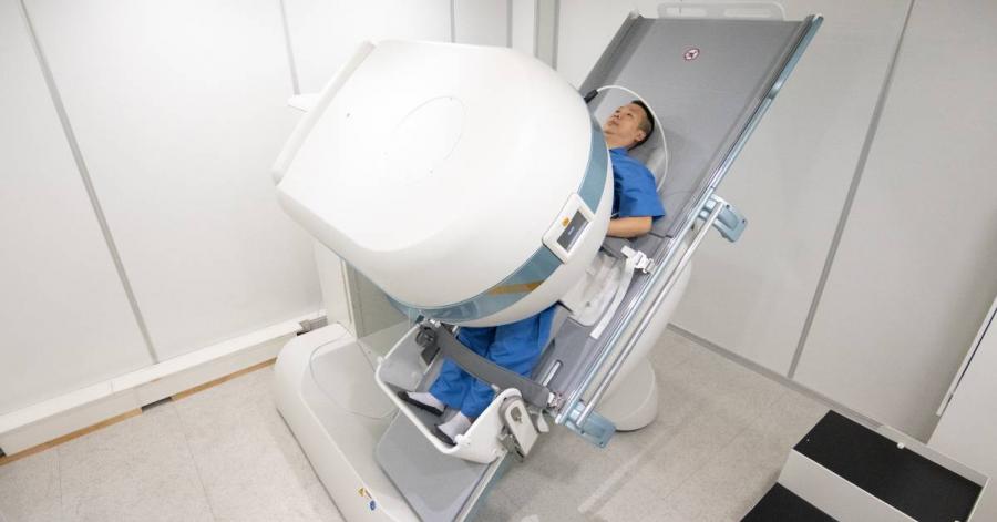 ทำความรู้จัก! MRI แบบยืน ทางเลือกใหม่ของคนปวดหลังแต่กลัวที่แคบ