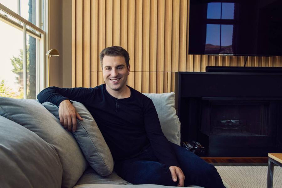 Airbnb ปล่อยฟีเจอร์และอัพเกรดใหม่กว่า 50 รายการรับท่องเที่ยวบูม  เพิ่ม Airbnb ห้องพัก ไอเดียดั้งเดิมแต่ในรูปแบบใหม่ พร้อมการแสดงราคารวม  รายละเอียดการเช็คเอาท์ที่ชัดเจน แผนที่ฉบับปรับปรุง Wishlist โฉมใหม่ และอีกมากมาย