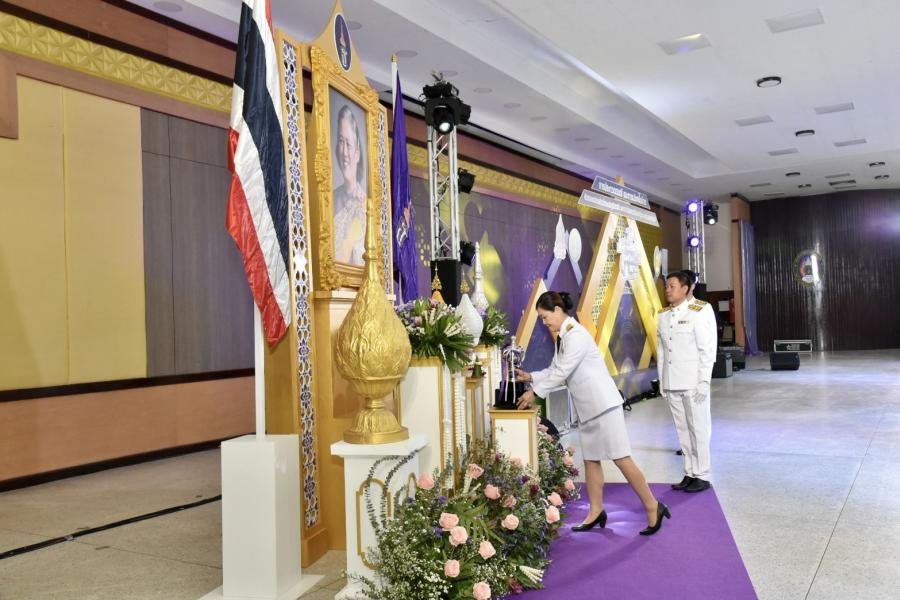สวธ. จัดการประกวด-มอบถ้วยพระราชทาน “รวมศิลป์ แผ่นดินสยาม” (ภาคตะวันออกเฉียงเหนือ) เพื่อปลุกกระแสอนุรักษ์สืบสาน และสร้างมูลค่าเพิ่ม ให้กับศิลปวัฒนธรรมไทย ณ จังหวัดร้อยเอ็ด สวธ. จัดการประกวด-มอบถ้วยพระราชทาน “รวมศิลป์ แผ่นดินสยาม” (ภาคตะวันออกเฉียงเหนือ) เพื่อปลุกกระแสอนุรักษ์สืบสาน และสร้างมูลค่าเพิ่ม ให้กับศิลปวัฒนธรรมไทย ณ จังหวัดร้อยเอ็ด
