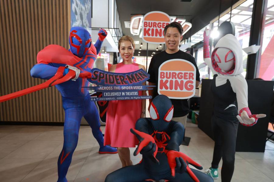 เบอร์เกอร์คิง  ออกเมนูใหม่ KING JR พร้อมผนึก “โซนี่ พิคเจอร์ส” เผยโฉม Burger King Spider Verse Store ครั้งแรกในไทย!  พาสัมผัสจักรวาลซูเปอร์ฮีโร่ ผ่านนิวคอนเซปต์สโตร์ มัดใจแฟนพันธุ์แท้สไปเดอร์แมนทุกวัย