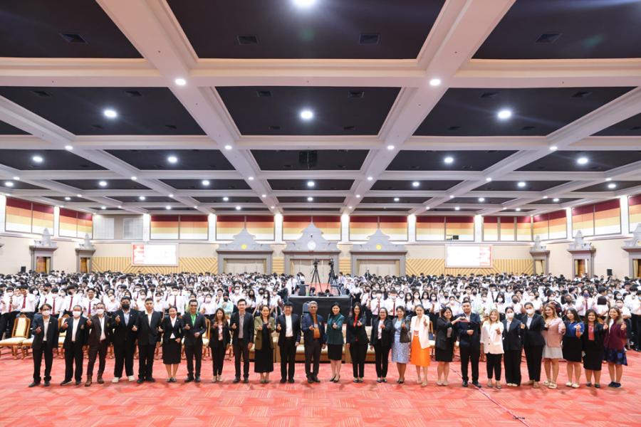 กระทรวงพาณิชย์ และ มหาวิทยาลัยราชภัฏสุราษฎร์ธานี ร่วมส่งเสริมนักศึกษาสู่การเป็นนักรบการค้าของประเทศ ภายใต้ความร่วมมือในโครงการ From Gen Z to be CEO ประจำปี 2566 กระทรวงพาณิชย์ และ มหาวิทยาลัยราชภัฏสุราษฎร์ธานี ร่วมส่งเสริมนักศึกษาสู่การเป็นนักรบการค้าของประเทศ ภายใต้ความร่วมมือในโครงการ From Gen Z to be CEO ประจำปี 2566
