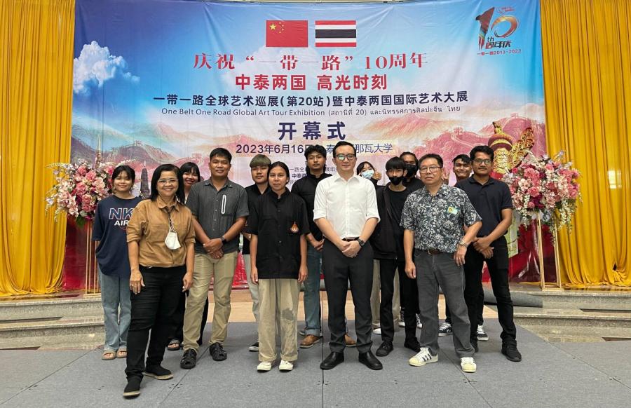 มหาวิทยาลัยเมธารัถย์ ร่วมกับเครือข่ายฯ จัดงานนิทรรศการจิตรกรรม บนเส้นทางสายไหม มหาวิทยาลัยเมธารัถย์ ร่วมกับเครือข่ายฯ จัดงานนิทรรศการจิตรกรรม บนเส้นทางสายไหม