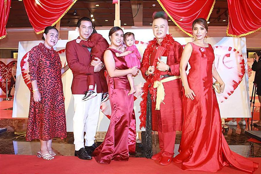 โค้ชเก๋เก๋ ธมนันท์ พุ่มกัน เดินพรมแดงอย่างยิ่งใหญ่ ใน Bangkok Fashion Concert Heart to Heart ณ Show Dc พระราม 9 โค้ชเก๋เก๋ ธมนันท์ พุ่มกัน เดินพรมแดงอย่างยิ่งใหญ่ ใน Bangkok Fashion Concert Heart to Heart ณ Show Dc พระราม 9