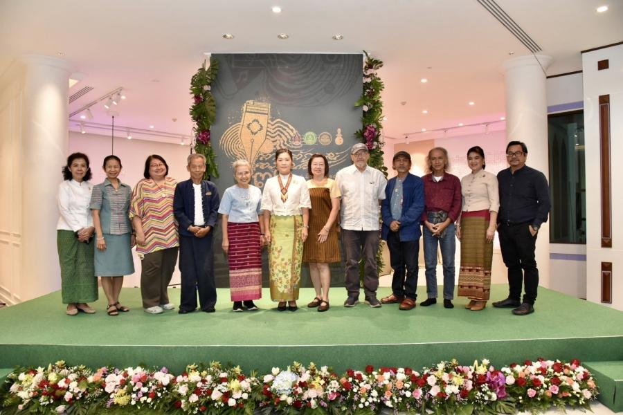 11 ศิลปินแห่งชาติ ปลุกพลังสร้างสรรค์งานวรรณศิลป์แก่ต้นกล้าวรรณกรรม โครงการถ่ายทอดงานศิลป์กับศิลปินแห่งชาติ ลายลักษณ์วรรณศิลป์ รุ่น 7 11 ศิลปินแห่งชาติ ปลุกพลังสร้างสรรค์งานวรรณศิลป์แก่ต้นกล้าวรรณกรรม โครงการถ่ายทอดงานศิลป์กับศิลปินแห่งชาติ ลายลักษณ์วรรณศิลป์ รุ่น 7