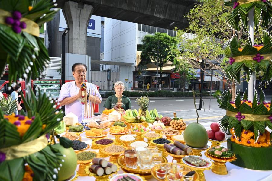 โครงการพาร์ค สีลม (Park Silom) จัดพิธีบวงสรวงยิ่งใหญ่ เปิดมิกซ์ยูสพรีเมียมใจกลางเมือง ถนนสีลม โครงการพาร์ค สีลม (Park Silom) จัดพิธีบวงสรวงยิ่งใหญ่ เปิดมิกซ์ยูสพรีเมียมใจกลางเมือง ถนนสีลม