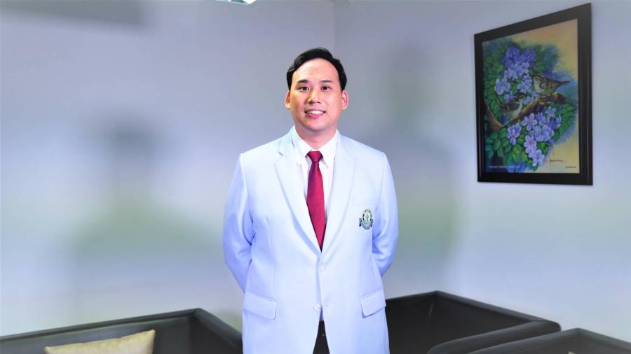 หมดกังวลกับโรคอกบุ๋ม โดย ผศ.นพ.ศิระ เลาหทัย แพทย์ผู้เชี่ยวชาญ ศัลยศาสตร์ทรวงอกเฉพาะทาง ด้านโรคปอด โรงพยาบาลวชิรพยาบาล หมดกังวลกับโรคอกบุ๋ม โดย ผศ.นพ.ศิระ เลาหทัย แพทย์ผู้เชี่ยวชาญ ศัลยศาสตร์ทรวงอกเฉพาะทาง ด้านโรคปอด โรงพยาบาลวชิรพยาบาล