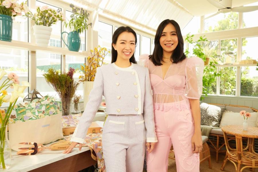 เซอร์ไพรส์ใหญ่วงการอสังหาฯ และแฟชั่น! “อารียา พรอพเพอร์ตี้” ควงแขน “Kloset” ร่วมครีเอต “The Dreamer Set by The Village x Kloset” ผลงานคอลแลบครั้งแรก ไอเทมสุดเอ็กซ์คลูซีฟที่ชวนคนมีฝันมาปลุกแพชชั่นที่โครงการ The Village