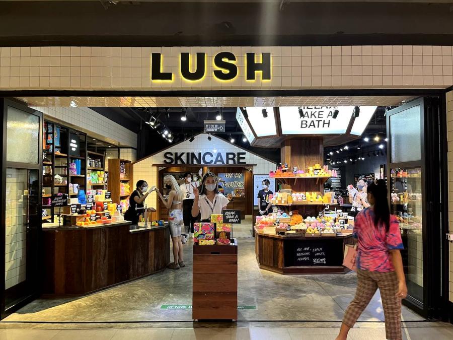 “A LUSH LIFE WE BELIEVE…” ปรัชญาและความเชื่อมั่นอันแรงกล้าของแบรนด์ LUSH “A LUSH LIFE WE BELIEVE…” ปรัชญาและความเชื่อมั่นอันแรงกล้าของแบรนด์ LUSH