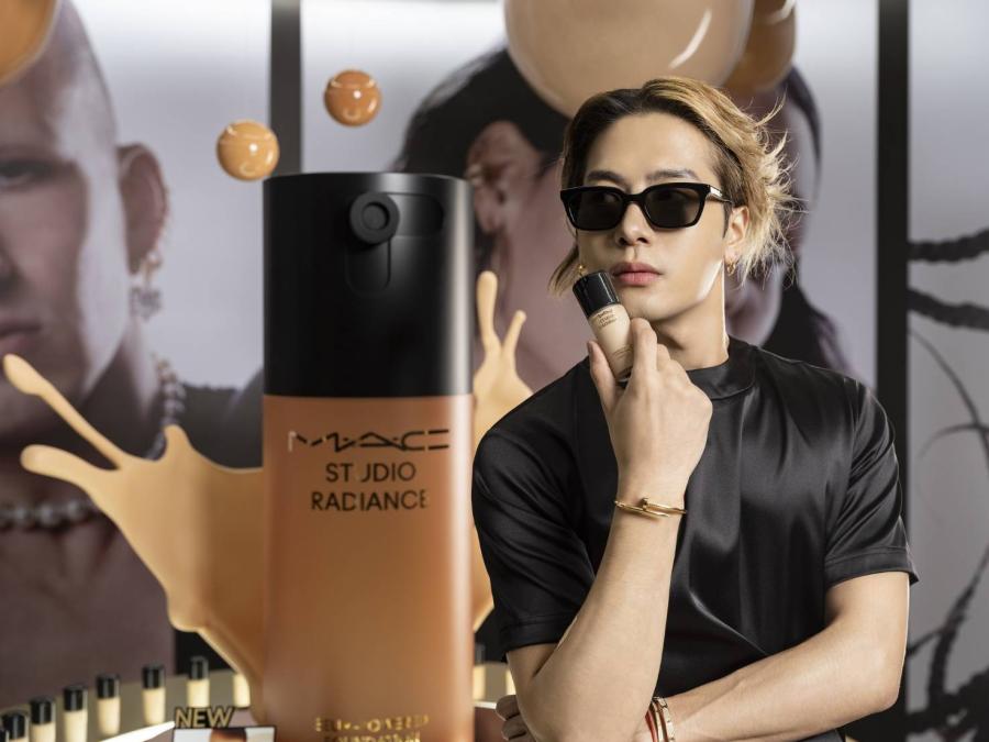 เปิดตัวเทรนด์เมคอัพระดับโลกด้วยผลิตภัณฑ์ใหม่ล่าสุด “M.A.C Studio Radiance Serum Powered Foundation” เปิดตัวเทรนด์เมคอัพระดับโลกด้วยผลิตภัณฑ์ใหม่ล่าสุด “M.A.C Studio Radiance Serum Powered Foundation”