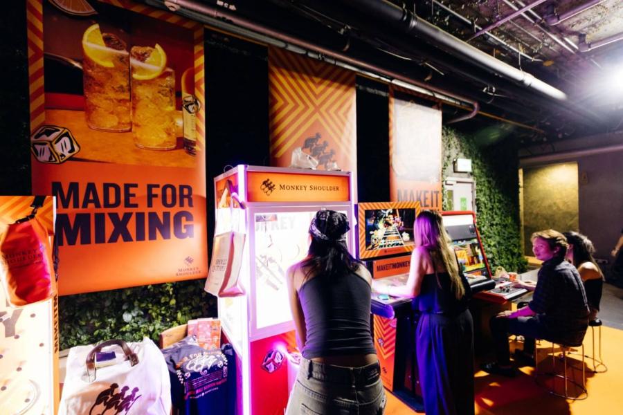 Monkey Shoulder ส่งต่อความสนุกสุดขีดแบบโนสคริปต์  มา Make It Monkey Night ไปกับแคมเปญ Rewrite The Night  เชิญชวนชาวกรุงฯ สร้างสรรค์ประสบการณ์ยามค่ำคืนในรูปแบบใหม่ไม่จำเจ ตลอดเดือนตุลาคม – มกราคมนี้