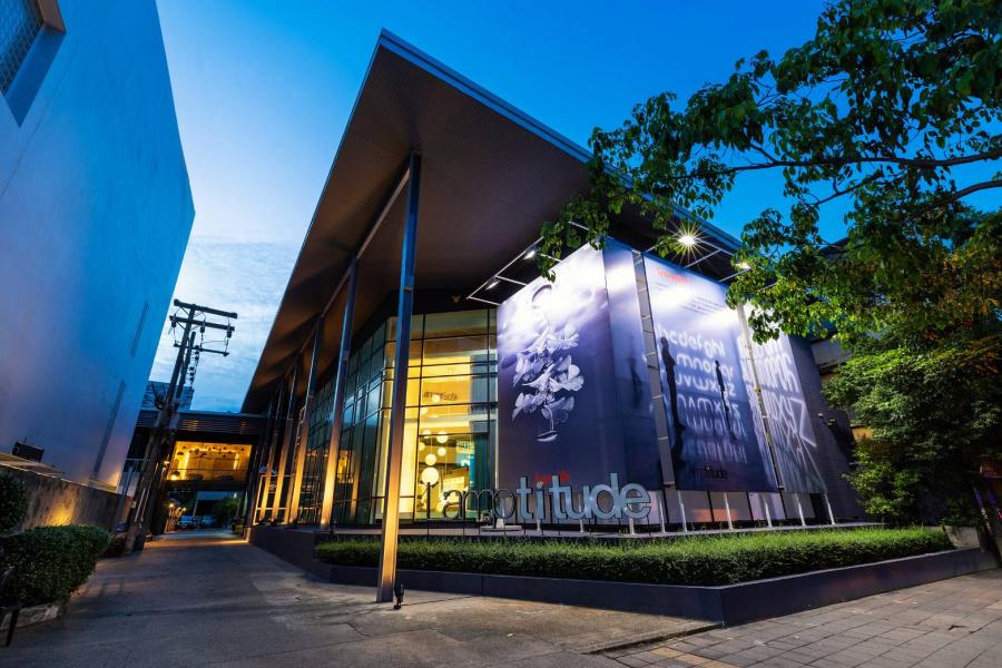 Lamptitude เปิดตัว Net Zero Showroom แห่งแรกในเอเซีย จับมือ Solar D ตัวแทนจำหน่าย Tesla ต่อยอดธุรกิจพลังงานสะอาด Lamptitude เปิดตัว Net Zero Showroom แห่งแรกในเอเซีย จับมือ Solar D ตัวแทนจำหน่าย Tesla ต่อยอดธุรกิจพลังงานสะอาด
