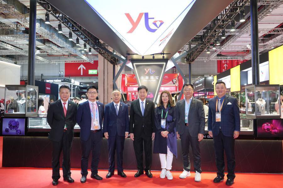 หอการค้าไทย-จีน นำคณะเข้าร่วมงานมหกรรมแสดงสินค้านำเข้านานาชาติ (CIIE) ครั้งที่ 6 ณ นครเซี่ยงไฮ้ สาธารณรัฐประชาชนจีน หอการค้าไทย-จีน นำคณะเข้าร่วมงานมหกรรมแสดงสินค้านำเข้านานาชาติ (CIIE) ครั้งที่ 6 ณ นครเซี่ยงไฮ้ สาธารณรัฐประชาชนจีน