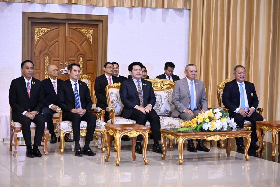 เสมา 1 พบปะผู้บริหาร สอศ. ทั่วประเทศ พร้อมสนับสนุนการขับเคลื่อนอาชีวะ เสมา 1 พบปะผู้บริหาร สอศ. ทั่วประเทศ พร้อมสนับสนุนการขับเคลื่อนอาชีวะ
