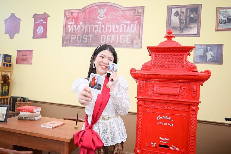 ไปรฯ ทำคอนเทนต์ย้อนเวลากันที่ร้านไปรษณีย์งานกาชาด  เปิดโลกสุดวินเทจ พิเศษกับ iStamp บริการแสตมป์ส่วนตัวมีดวงเดียวในโลก!!