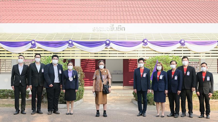 ไปรษณีย์ไทย ร่วมกับ กปร. เอสซีจีพี ส่ง “ตู้วางหนังสือ” จากแคมเปญ reBOX  สู่ “โรงเรียนวัฒนธรรม (หลัก 67)” สปป.ลาว