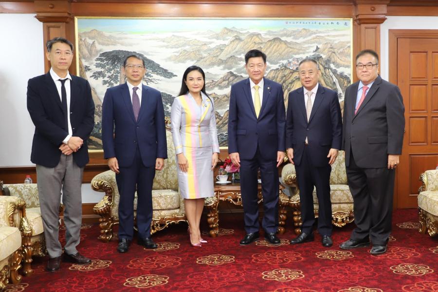 หอการค้าไทย-จีน จับมือ ผู้แทนทางการค้าไทย สานสัมพันธ์การค้าการลงทุน ไทย-จีน ให้แน่นแฟ้นยิ่งขึ้น หอการค้าไทย-จีน จับมือ ผู้แทนทางการค้าไทย สานสัมพันธ์การค้าการลงทุน ไทย-จีน ให้แน่นแฟ้นยิ่งขึ้น