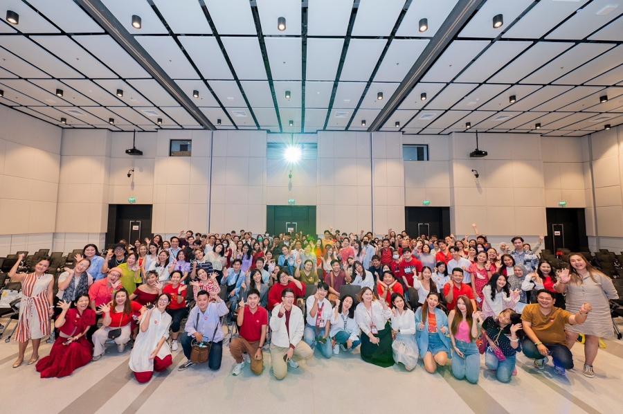 แม็คโคร จัดเต็มงานแรกแห่งปี “Creator Meetup: สายฟู๊ดมันกู๊ดมาก” รวมครีเอเตอร์สายอาหารทั่วประเทศ อัพเดทเทรนด์และเทคนิค กับ 4 กูรูโซเชียลชื่อดัง ปูทางสู่ครีเอเตอร์มืออาชีพ แม็คโคร จัดเต็มงานแรกแห่งปี “Creator Meetup: สายฟู๊ดมันกู๊ดมาก” รวมครีเอเตอร์สายอาหารทั่วประเทศ อัพเดทเทรนด์และเทคนิค กับ 4 กูรูโซเชียลชื่อดัง ปูทางสู่ครีเอเตอร์มืออาชีพ