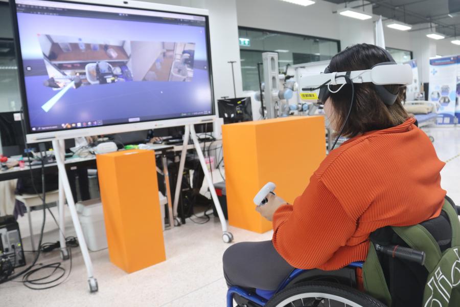มจธ. เร่งพัฒนา “เทคโนโลยีสู่สังคมสำหรับทุกคน (Technology for Inclusive Society)” สุดล้ำ เดินหน้าสร้างความเท่าเทียมเพื่อทุกคนในสังคม  มหาวิทยาลัยเทคโนโลยีพระจอมเกล้าธนบุรี