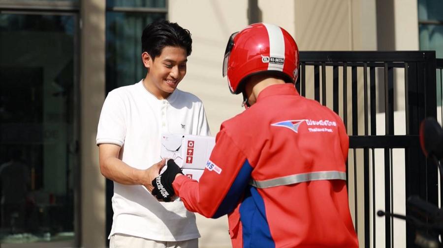 4 ทริคสร้างความสุขง่าย ๆ ตามธีม “วันความสุขสากล”    พร้อมเติมเต็มความสุขสุดตื่นเต้นและอีซี่จากไปรษณีย์ไทย “สุข...ทุกครั้งที่ได้รับ-ส่งพัสดุ”