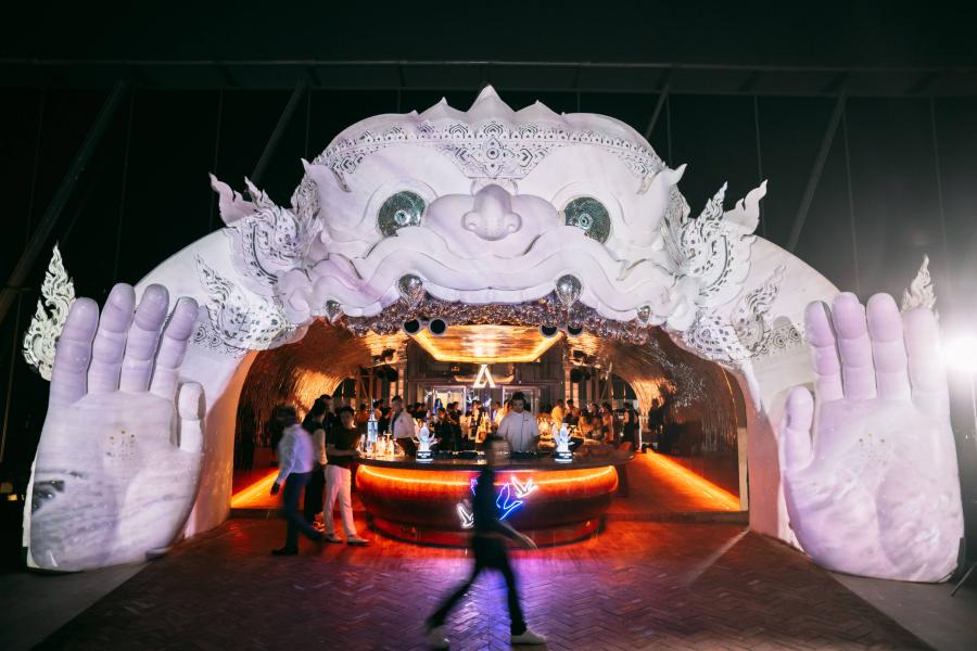 Grey Goose ยกระดับยามราตรี สร้างประสบการณ์เฉลิมฉลองอันหรูหรา ณ Akara Sky Hanuman แจ้งเกิดเพชรเม็ดใหม่ใจกลางกรุงฯ Akara Hospitality เผยโฉมอิดิชันใหม่ในเครือ ชวนสัมผัสประสบการณ์บนรูฟท็อปบาร์ ผสานฟิวชันตะวันตกและกลิ่นอายไทยร่วมสมัย ท่ามกลางวิวกรุงเทพฯ Grey Goose ยกระดับยามราตรี สร้างประสบการณ์เฉลิมฉลองอันหรูหรา ณ Akara Sky Hanuman แจ้งเกิดเพชรเม็ดใหม่ใจกลางกรุงฯ Akara Hospitality เผยโฉมอิดิชันใหม่ในเครือ ชวนสัมผัสประสบการณ์บนรูฟท็อปบาร์ ผสานฟิวชันตะวันตกและกลิ่นอายไทยร่วมสมัย ท่ามกลางวิวกรุงเทพฯ