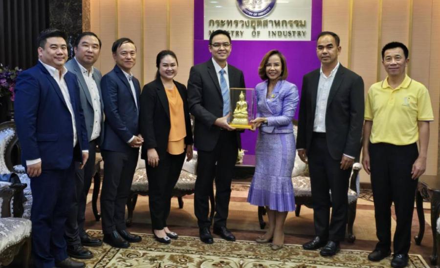 ปูนซีเมนต์นครหลวง หารือรัฐมนตรีว่าการกระทรวงอุตสาหกรรม ผลักดันการผลิตปูนซีเมนต์คาร์บอนต่ำ ลดปล่อยก๊าซเรือนกระจก ปูนซีเมนต์นครหลวง หารือรัฐมนตรีว่าการกระทรวงอุตสาหกรรม ผลักดันการผลิตปูนซีเมนต์คาร์บอนต่ำ ลดปล่อยก๊าซเรือนกระจก