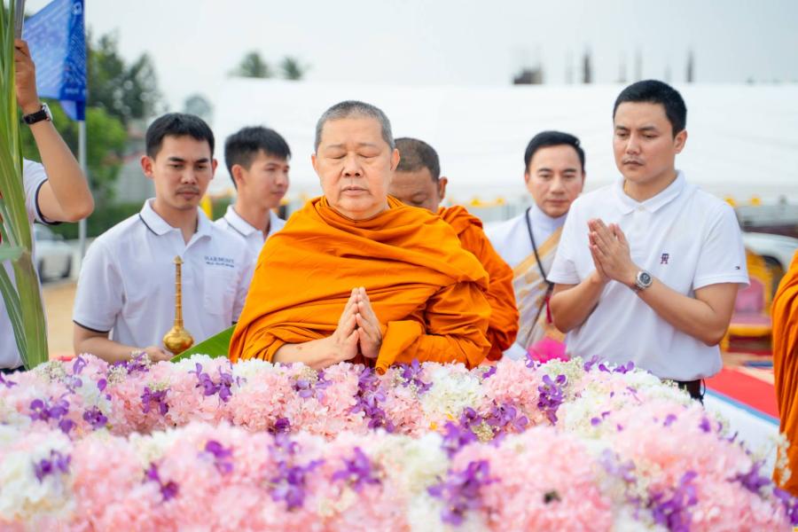 งานบวงสรวง วางศิลาฤกษ์ และยกเสาเอกเสาโทโครงการพูลวิลล่าหรู เปิดตัวใหม่ใจกลางเมืองพัทยา 