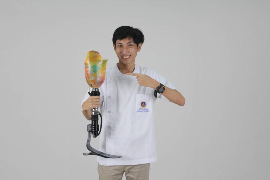 LEARN to EARN เพราะชีวิต คือการเรียนรู้ ไม่มีที่สิ้นสุด “สุรพรชัย ธรรมศิริ” ว่าที่นักกายอุปกรณ์ ที่ไม่หยุดพัฒนาตนเอง เพื่อช่วยเหลือผู้พิการ LEARN to EARN เพราะชีวิต คือการเรียนรู้ ไม่มีที่สิ้นสุด “สุรพรชัย ธรรมศิริ” ว่าที่นักกายอุปกรณ์ ที่ไม่หยุดพัฒนาตนเอง เพื่อช่วยเหลือผู้พิการ