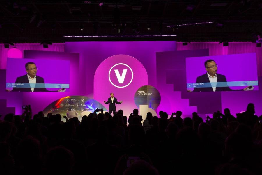 HONOR เปิดตัว 4-Layer AI ล้ำกว่าด้วย Google Cloud ในงาน VivaTech 2024 พร้อมเตรียมสัมผัสประสบการณ์การถ่ายภาพบุคคลระดับสตูดิโอด้วย AI บนสมาร์ตโฟนรุ่นใหม่ HONOR 200 Series