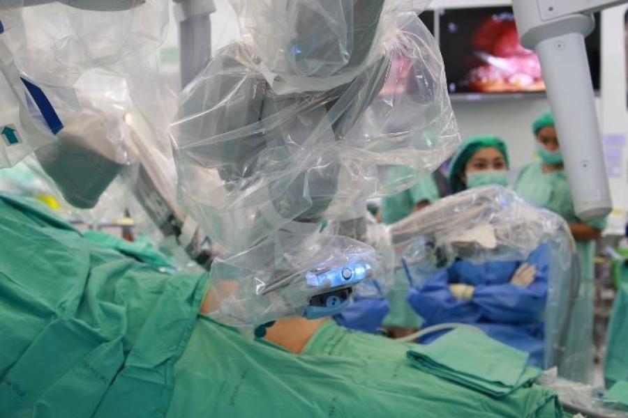 โรงพยาบาลรามาธิบดี บูรณาการความร่วมมือทางการแพทย์ เผยผลสำเร็จการปลูกถ่ายไตด้วยหุ่นยนต์ช่วยผ่าตัด ครั้งแรกในอาเซียน   
