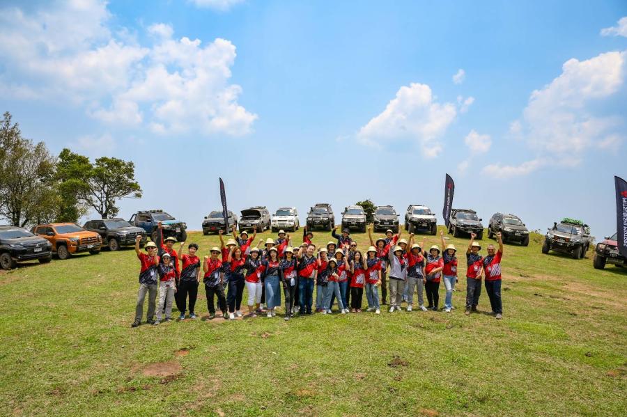 มิตซูบิชิ มอเตอร์ส ประเทศไทย เปิดตัวกิจกรรมใหม่ ‘THE EXCLUSIVE STORY - EP.1 LIFE OF THE EXPLORER’ เอาใจลูกค้าสายออฟโรด ร่วมพิชิต “ผาตัด” จ. เพชรบูรณ์ มิตซูบิชิ มอเตอร์ส ประเทศไทย เปิดตัวกิจกรรมใหม่ ‘THE EXCLUSIVE STORY - EP.1 LIFE OF THE EXPLORER’ เอาใจลูกค้าสายออฟโรด ร่วมพิชิต “ผาตัด” จ. เพชรบูรณ์