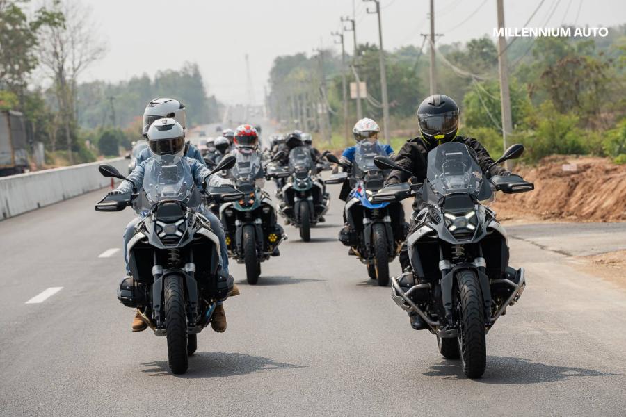 มิลเลนเนียม ออโต้ กรุ๊ป พาลูกค้าออกทริป ‘PATH OF THE KING’S ADVENTURE’ รวบรวม BMW MOTORRAD รุ่น R 1300 GS มากที่สุด ครั้งแรกในประเทศไทย มิลเลนเนียม ออโต้ กรุ๊ป พาลูกค้าออกทริป ‘PATH OF THE KING’S ADVENTURE’ รวบรวม BMW MOTORRAD รุ่น R 1300 GS มากที่สุด ครั้งแรกในประเทศไทย