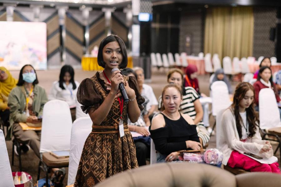 กรมการพัฒนาชุมชน สนับสนุนเยาวชนรุ่นใหม่ เปิดกิจกรรมการการอบรมเชิงปฏิบัติการด้านการพัฒนาต่อยอดภูมิปัญญาผลิตภัณฑ์ Young OTOP สู่สากล ภาคใต้   