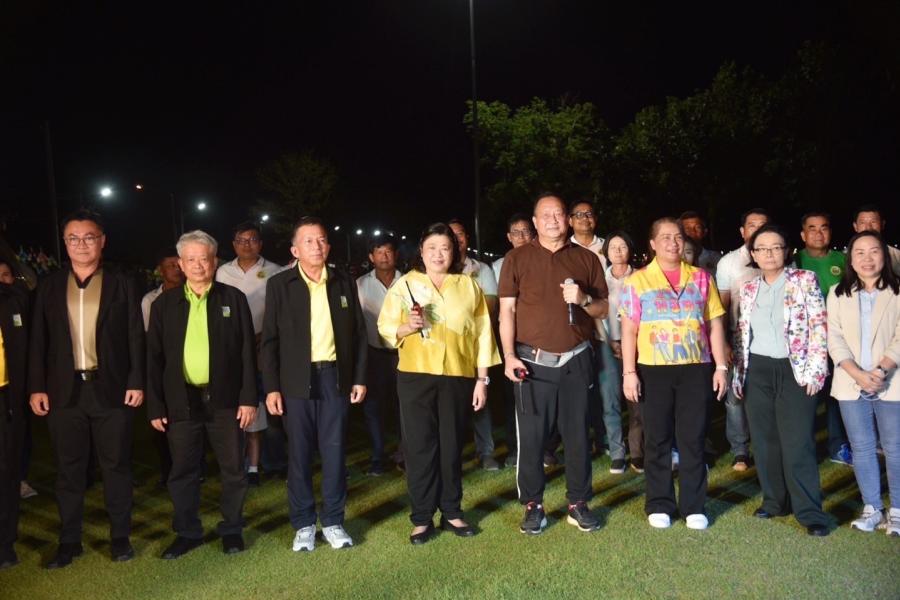อบจ.และการท่องเที่ยวจังหวัดพิจิตร นำนวัตกรรมโดรนแปรอักษร สร้างโอกาสใหม่และกระตุ้นเศรษฐกิจด้านการท่องเที่ยว ประชาชนนับหมื่นร่วมชมอย่างตื่นตาตื่นใจ ณ สนามจักรยานสราญจิตมงคลสุข บึงสีไฟ เมืองพิจิตร อบจ.และการท่องเที่ยวจังหวัดพิจิตร นำนวัตกรรมโดรนแปรอักษร สร้างโอกาสใหม่และกระตุ้นเศรษฐกิจด้านการท่องเที่ยว ประชาชนนับหมื่นร่วมชมอย่างตื่นตาตื่นใจ ณ สนามจักรยานสราญจิตมงคลสุข บึงสีไฟ เมืองพิจิตร