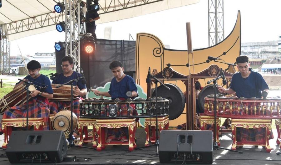 วช.ร่วมกับมูลนิธิอาจารย์สุกรี เจริญสุข และ Thai PBS จัดการประลองฝีมือแข่งขันเยาวชนดนตรี รอบสุดท้าย ชิงถ้วยพระราชทาน สมเด็จพระกนิษฐาธิราชเจ้าฯ ณ เวทีพาสาน สัญลักษณ์ต้นน้ำเจ้าพระยา จังหวัดนครสวรรค์ วช.ร่วมกับมูลนิธิอาจารย์สุกรี เจริญสุข และ Thai PBS จัดการประลองฝีมือแข่งขันเยาวชนดนตรี รอบสุดท้าย ชิงถ้วยพระราชทาน สมเด็จพระกนิษฐาธิราชเจ้าฯ ณ เวทีพาสาน สัญลักษณ์ต้นน้ำเจ้าพระยา จังหวัดนครสวรรค์