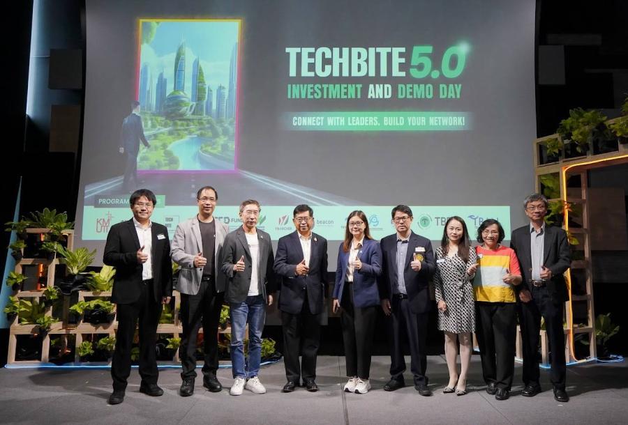 KX ปีที่ 9 เปิดตัว 27 นวัตกรรมโครงการ TECHBITE ลุยตลาดโลก...รวมพลังสตาร์ทอัพ-นักลงทุน ขับเคลื่อนไทย ฝ่าวิกฤติภูมิรัฐศาสตร์โลกใหม่ KX ปีที่ 9 เปิดตัว 27 นวัตกรรมโครงการ TECHBITE ลุยตลาดโลก...รวมพลังสตาร์ทอัพ-นักลงทุน ขับเคลื่อนไทย ฝ่าวิกฤติภูมิรัฐศาสตร์โลกใหม่
