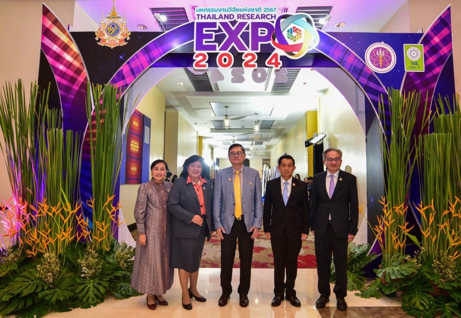 วช. เชิดชูประวัติศาสตร์สุวรรณภูมิ และประวัติศาสตร์ท้องถิ่นไทย ผ่านหนังสือ “สยามรัถยา และประวัติศาสตร์ท้องถิ่นไทยเมื่อท้องถิ่นสร้างเมือง“ วช. เชิดชูประวัติศาสตร์สุวรรณภูมิ และประวัติศาสตร์ท้องถิ่นไทย ผ่านหนังสือ “สยามรัถยา และประวัติศาสตร์ท้องถิ่นไทยเมื่อท้องถิ่นสร้างเมือง“