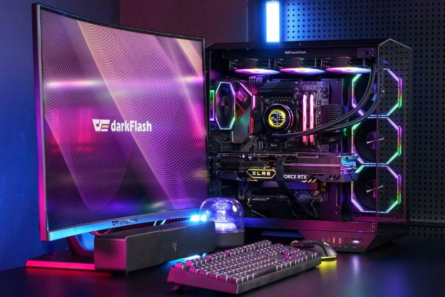 DarkFlash ส่งเคสพีซีรุ่นใหม่ล่าสุด DY470 ATX  ดีไซน์สีดำคลาสสิคที่สะท้อนความดุดัน ที่มาพร้อมฟังก์ชั่นการทำงานระดับไฮเอนด์  และรองรับการติดตั้งชุดระบายความร้อนด้วยน้ำด้านบนโดยเฉพาะ