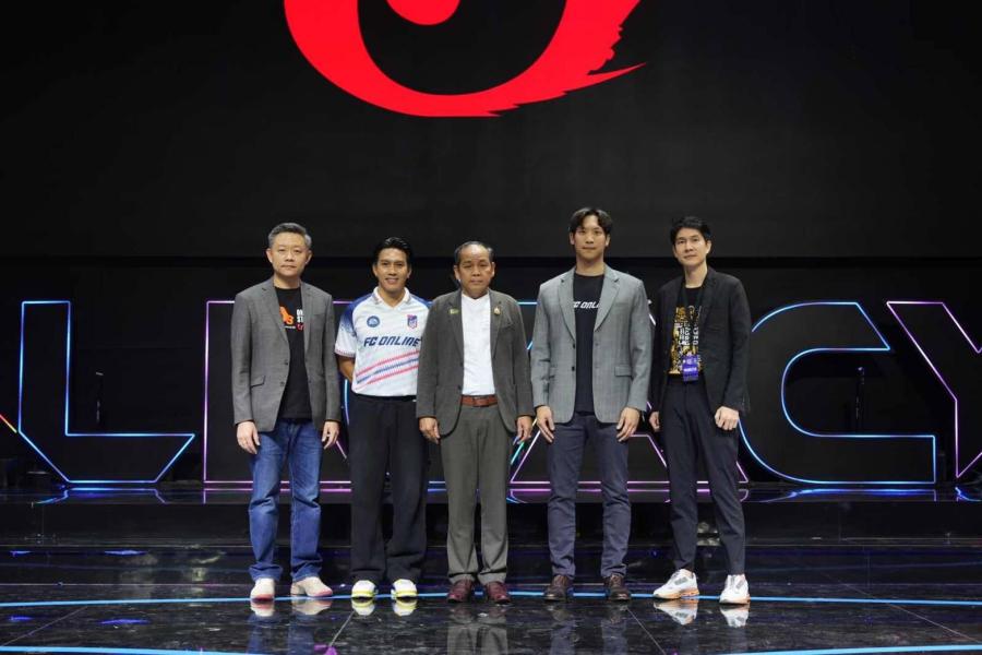 ชุดนักเตะ ’’อ้ายช้าง Big Bro’’ คว้ารางวัลชนะเลิศประกวดออกแบบชุดฟุตบอลไทยจาก FC Online ชุดนักเตะ ’’อ้ายช้าง Big Bro’’ คว้ารางวัลชนะเลิศประกวดออกแบบชุดฟุตบอลไทยจาก FC Online