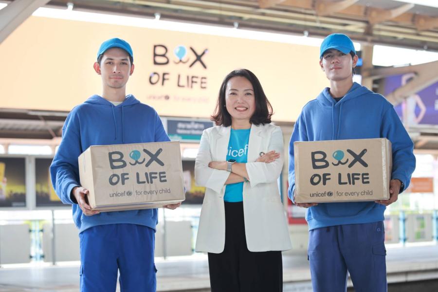 ฮือฮาทั่วกรุงเทพฯ! มนุษย์ฟ้าจาก Unicef ชวนสร้างอนาคตให้เด็กทั่วโลก กับแคมเปญ Box of Life ฮือฮาทั่วกรุงเทพฯ! มนุษย์ฟ้าจาก Unicef ชวนสร้างอนาคตให้เด็กทั่วโลก กับแคมเปญ Box of Life