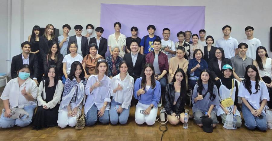 ดร.พงศ์พิพัฒน์ พงษ์ตน ประธานฝ่ายวิชาการ สมาคมนักเรียนเก่าอังกฤษในพระบรมราชูปถัมภ์  จัดการบรรยายพิเศษ  [ทีทอล์ค] ในหัวข้อ  