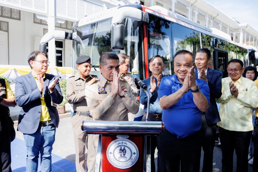อบจ.ภูเก็ต ทดลองเดินรถโดยสารไฟฟ้าปรับอากาศ (EV BUS) ยกระดับระบบขนส่งสาธารณะ  ผลักดันให้ภูเก็ตก้าวสู่การเป็น Smart City อย่างเต็มรูปแบบ