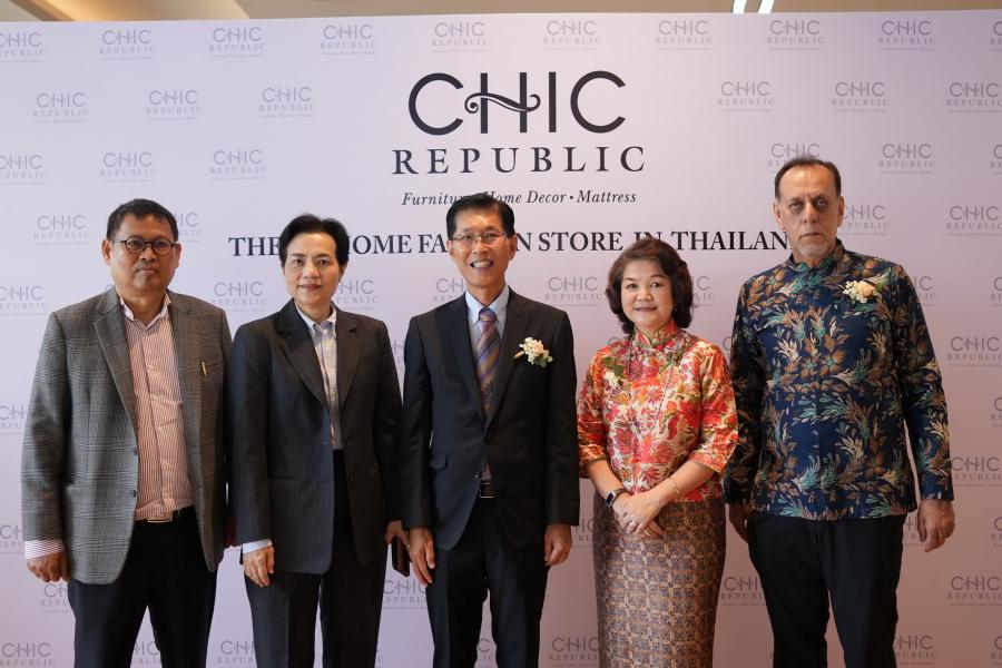 Alexander & James จับมือ Chic Republic เปิดพื้นที่โชว์รูมใหม่ รุกตลาดภูเก็ต Alexander & James จับมือ Chic Republic เปิดพื้นที่โชว์รูมใหม่ รุกตลาดภูเก็ต
