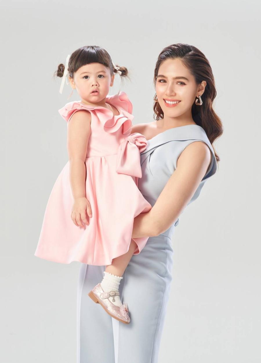 โคเวย์ ประกาศ “ชมพู่ อารยา” และ “น้องแอบิเกล” นั่งแท่นพรีเซนเตอร์คนใหม่ล่าสุด เบอร์ 1 ของประเทศไทย ในงาน “COWAY Celebrate ที่สุดของแบรนด์ Subscription” พบกับกิจกรรมสุดพิเศษและโปรโมชันเด็ด ณ ลานแฟชันฮอลล์ ชั้น 1 สยามพารากอน โคเวย์ ประกาศ “ชมพู่ อารยา” และ “น้องแอบิเกล” นั่งแท่นพรีเซนเตอร์คนใหม่ล่าสุด เบอร์ 1 ของประเทศไทย ในงาน “COWAY Celebrate ที่สุดของแบรนด์ Subscription” พบกับกิจกรรมสุดพิเศษและโปรโมชันเด็ด ณ ลานแฟชันฮอลล์ ชั้น 1 สยามพารากอน