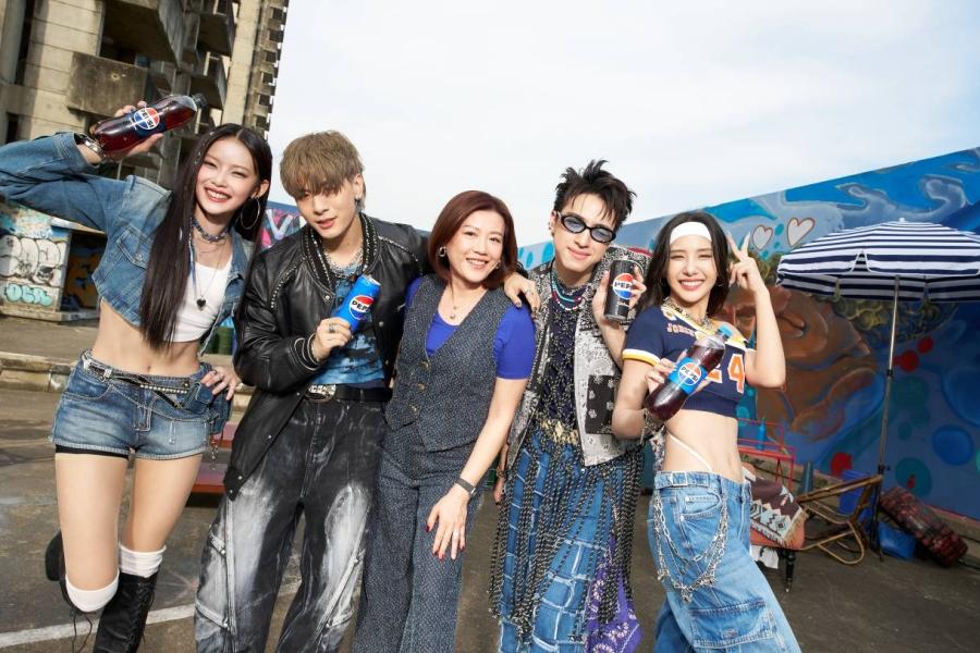เป๊ปซี่® เสิร์ฟความซ่ารับซัมเมอร์! ดึงตัวแทน T-POP สุดฮอต วิคเตอร์-โจริญ ปะทะ ปอร์เช่-มาเบล แบทเทิลความร้อนแรงในแคมเปญ “I HATE LOVE SUMMER WITH PEPSI!” เป๊ปซี่® เสิร์ฟความซ่ารับซัมเมอร์! ดึงตัวแทน T-POP สุดฮอต วิคเตอร์-โจริญ ปะทะ ปอร์เช่-มาเบล แบทเทิลความร้อนแรงในแคมเปญ “I HATE LOVE SUMMER WITH PEPSI!”