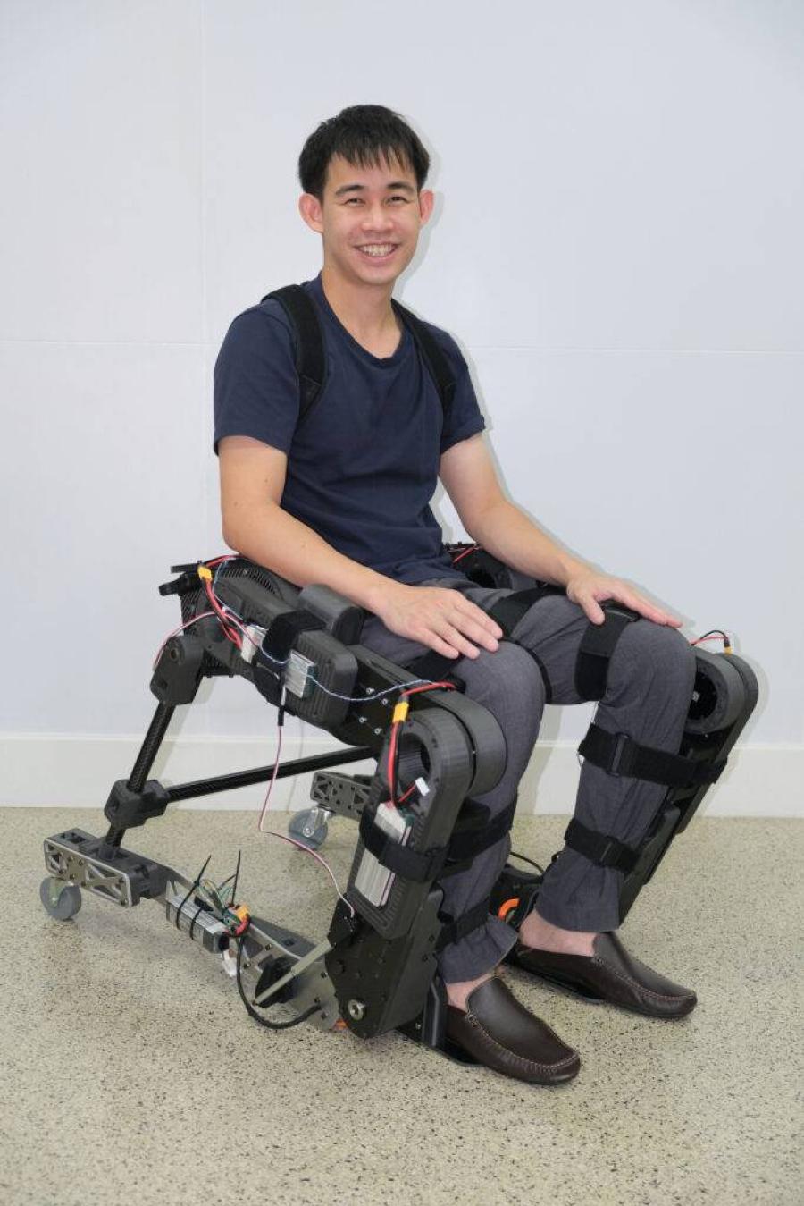 จุฬาฯ เปิดตัว “วีลแชร์เดินได้” Wheelchair Exoskeleton หุ่นยนต์สวมใส่บนร่างกายมนุษย์ นั่ง ลุกยืน และเดินได้ในตัวเดียว จุฬาฯ เปิดตัว “วีลแชร์เดินได้” Wheelchair Exoskeleton หุ่นยนต์สวมใส่บนร่างกายมนุษย์ นั่ง ลุกยืน และเดินได้ในตัวเดียว